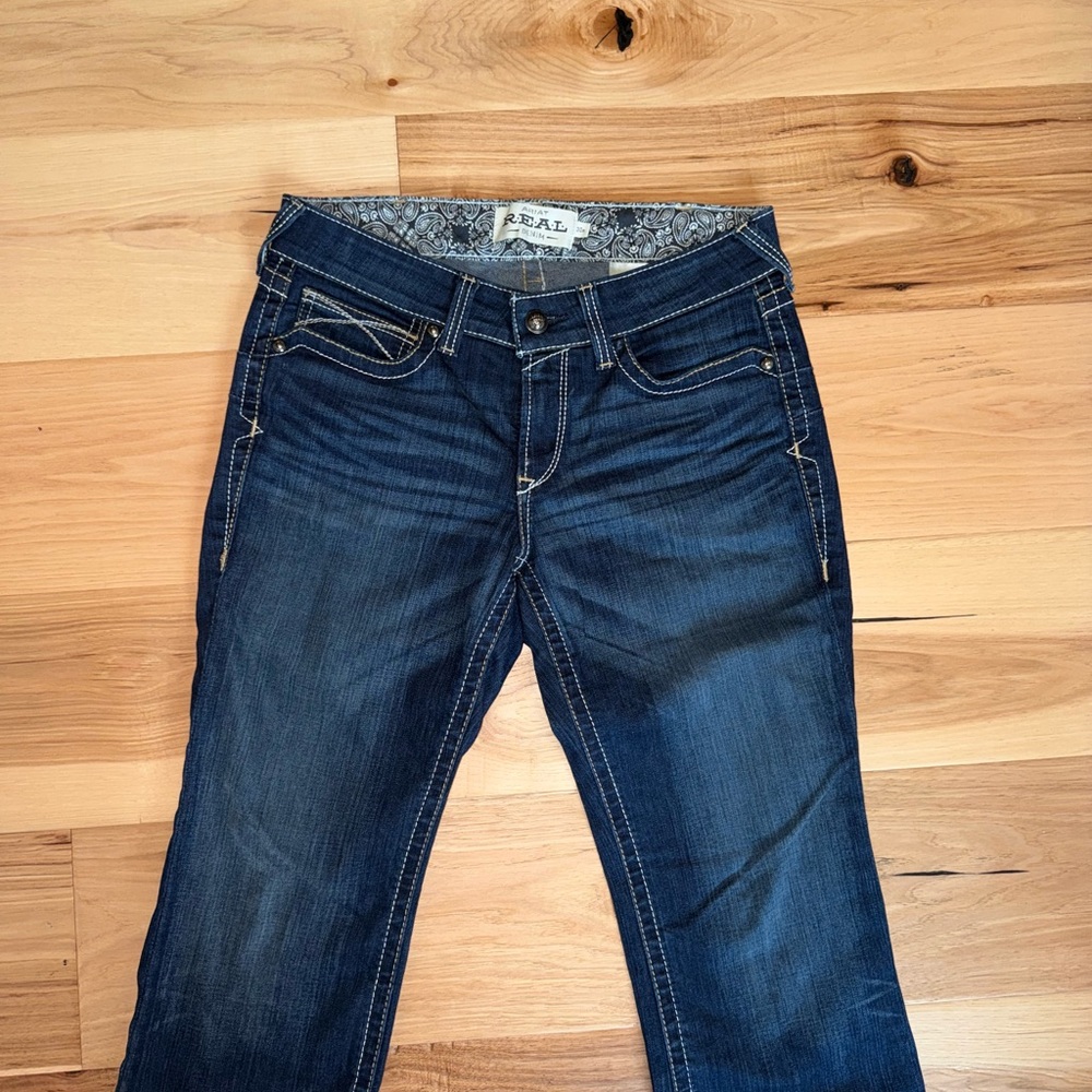 Ariat REAL mid rise Bootcut jeans like new! Size 30R